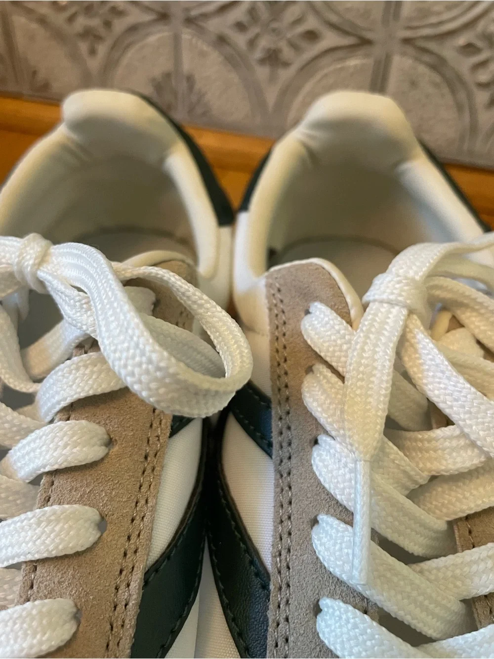 Tretorn White and Green Sneakers with Beige Suede Size 8